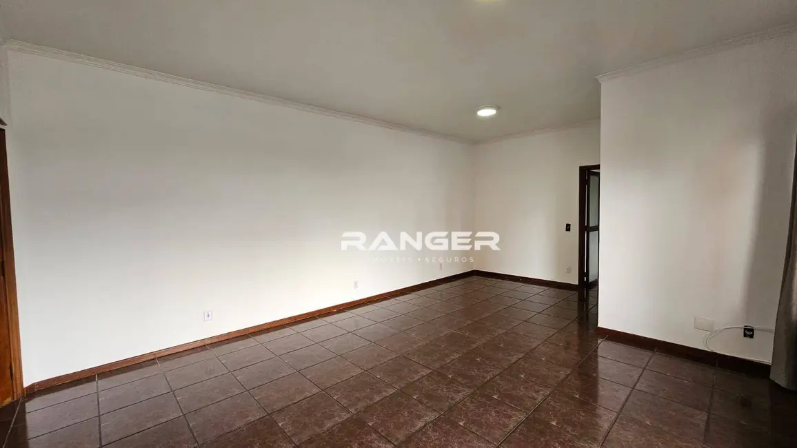 Apartamento com 3 quartos à venda, 142m2 em Marapé, Santos - SP - imagem 5 Foto 5 de Apartamento com 3 quartos à venda, 142m2 em Marapé, Santos - SP