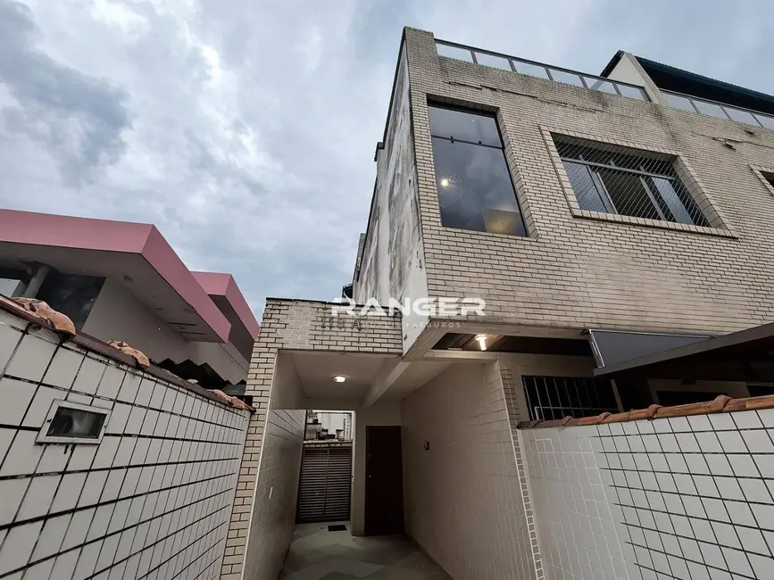 Casa com 4 quartos à venda, 369m2 em Aparecida, Santos - SP - imagem 2 Foto 2 de Casa com 4 quartos à venda, 369m2 em Aparecida, Santos - SP