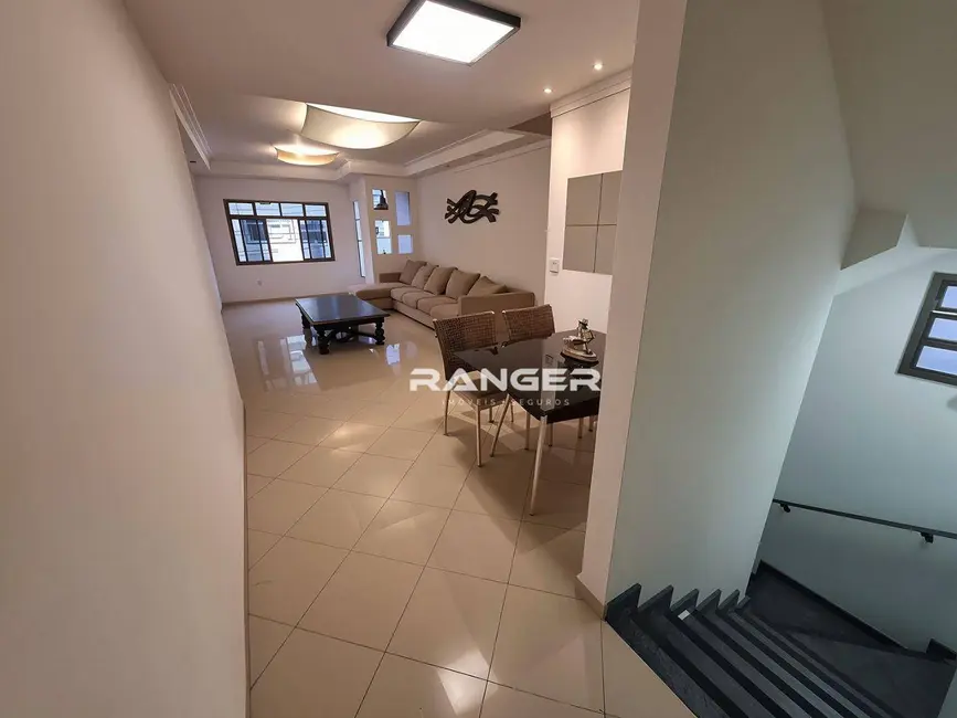 Casa com 4 quartos à venda, 369m2 em Aparecida, Santos - SP - imagem 5 Foto 5 de Casa com 4 quartos à venda, 369m2 em Aparecida, Santos - SP