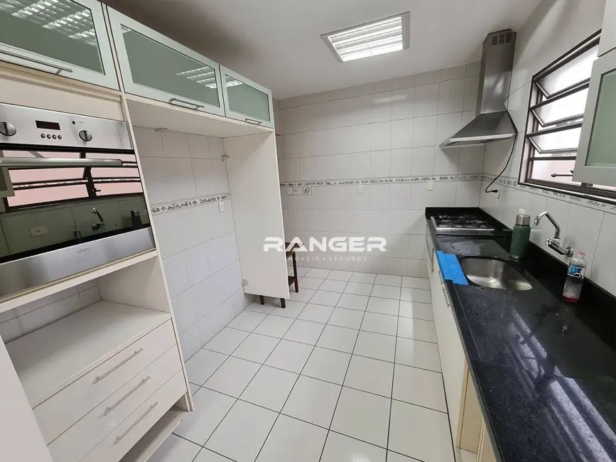 Casa com 4 quartos à venda, 369m2 em Aparecida, Santos - SP - imagem 7 Foto 7 de Casa com 4 quartos à venda, 369m2 em Aparecida, Santos - SP