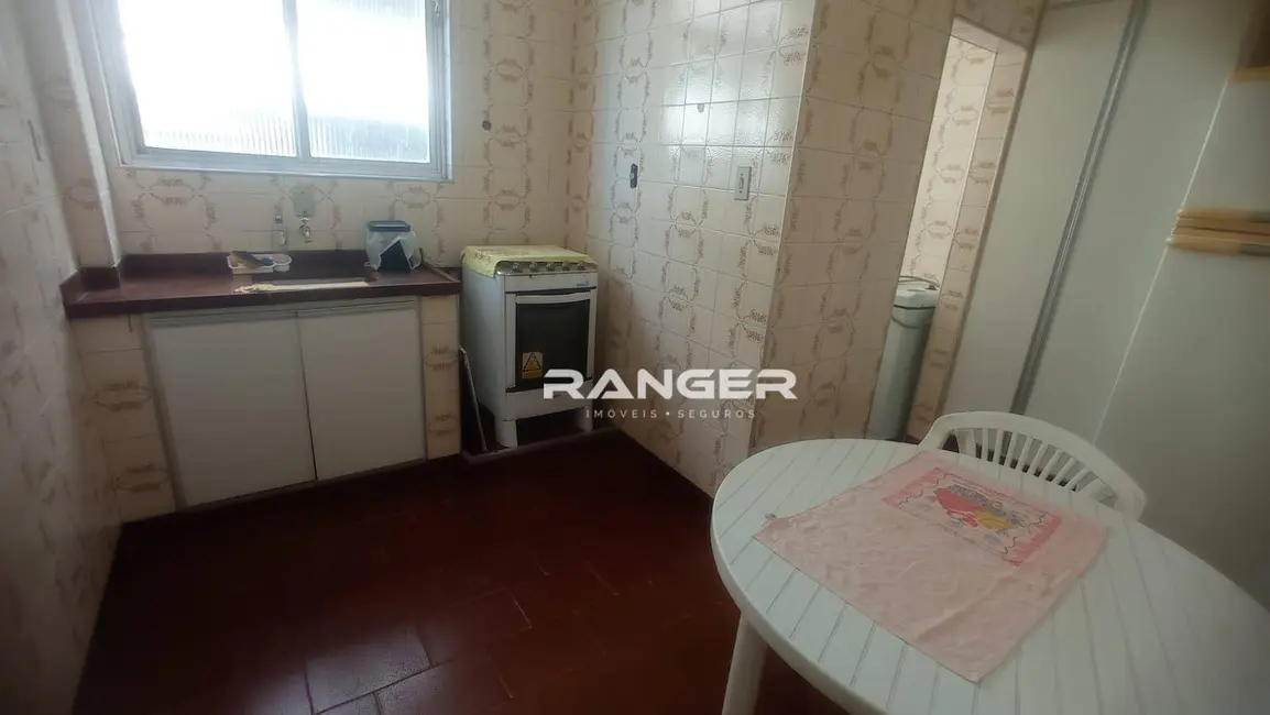 Apartamento com 3 quartos para alugar, 99m2 em Gonzaga, Santos - SP - imagem 9 Foto 9 de Apartamento com 3 quartos para alugar, 99m2 em Gonzaga, Santos - SP
