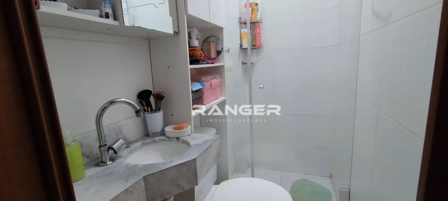 Foto 2 de Casa com 3 quartos à venda, 112m2 em Estuário, Santos - SP