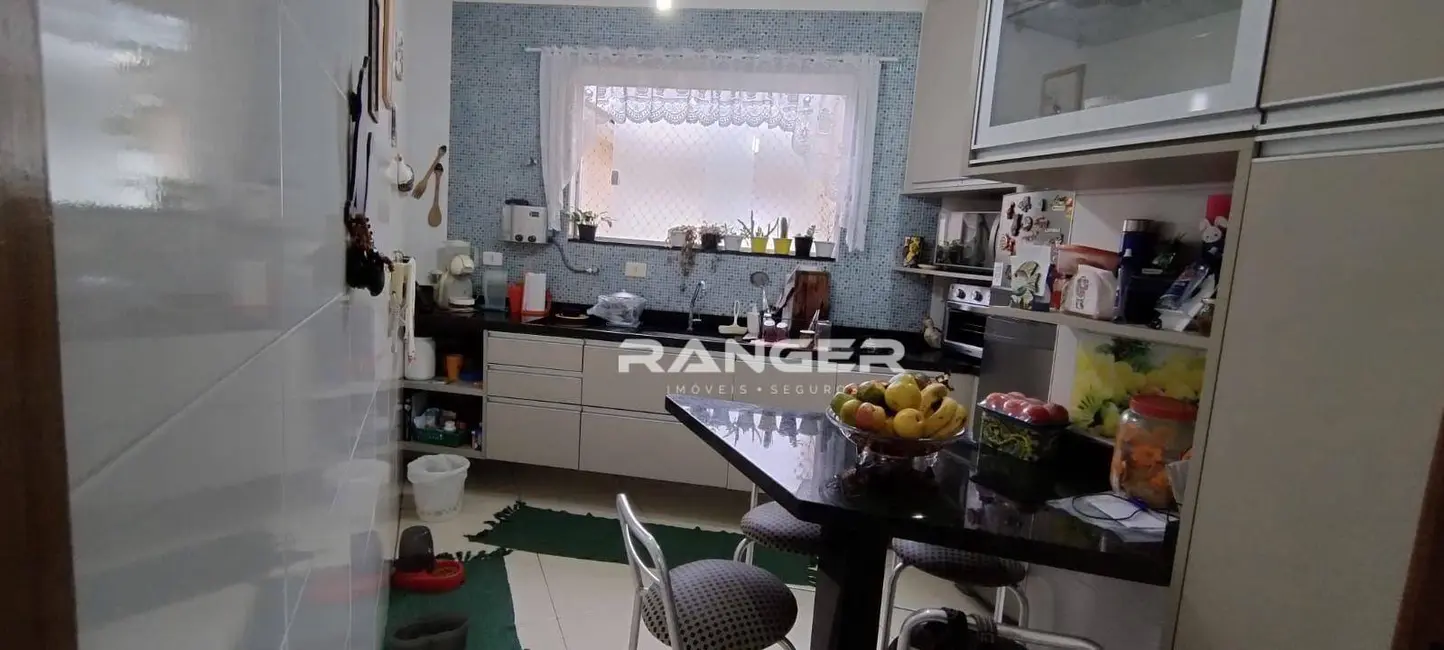 Foto 8 de Casa com 3 quartos à venda, 112m2 em Estuário, Santos - SP