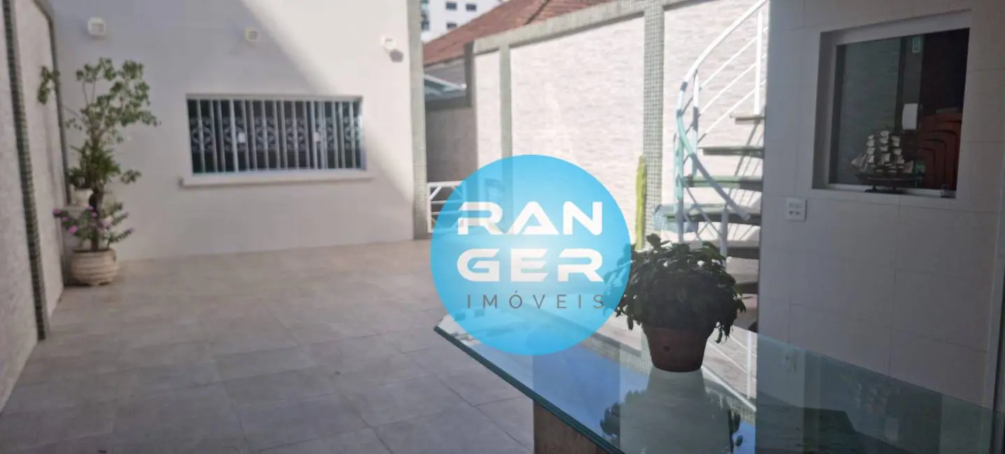 Foto 2 de Casa com 3 quartos à venda, 223m2 em Campo Grande, Santos - SP