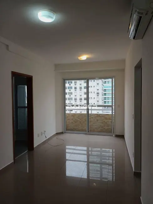Apartamento com 2 quartos para alugar, 60m2 em Gonzaga, Santos - SP - imagem 3 Foto 3 de Apartamento com 2 quartos para alugar, 60m2 em Gonzaga, Santos - SP