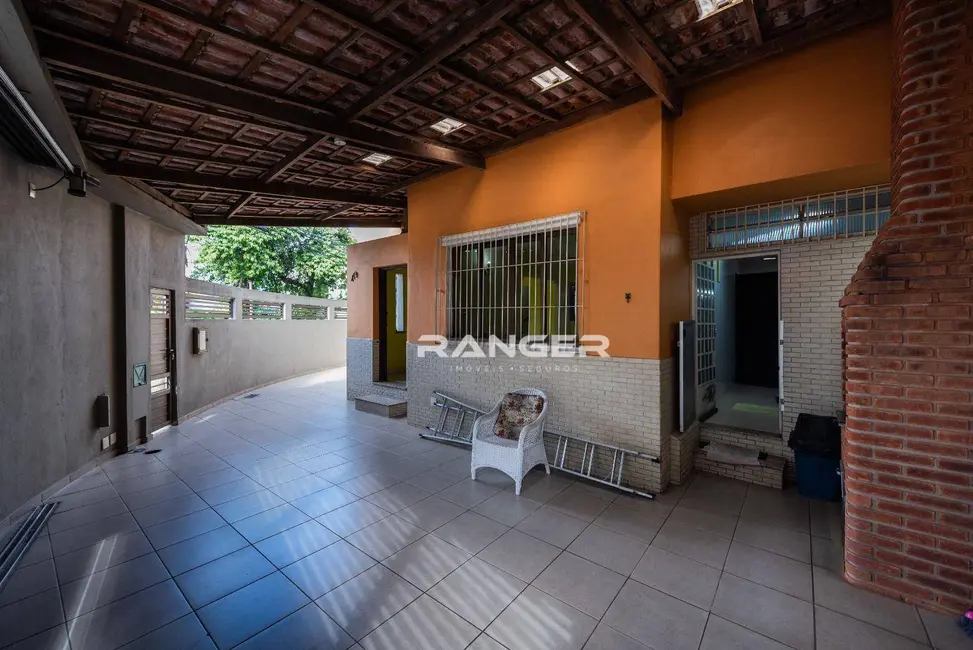 Casa de Condomínio com 3 quartos para alugar, 220m2 em Embaré, Santos - SP - imagem 7 Foto 7 de Casa de Condomínio com 3 quartos para alugar, 220m2 em Embaré, Santos - SP