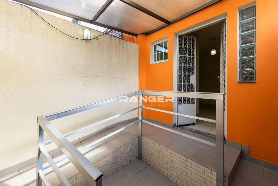 Casa de Condomínio com 3 quartos para alugar, 220m2 em Embaré, Santos - SP - imagem 9 Foto 9 de Casa de Condomínio com 3 quartos para alugar, 220m2 em Embaré, Santos - SP