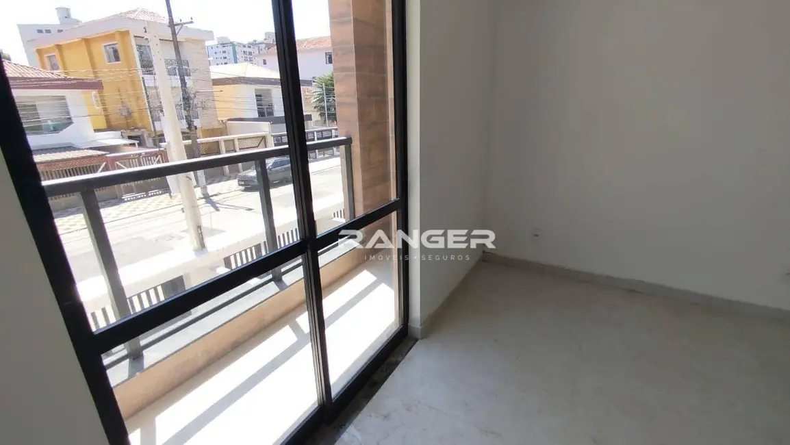 Foto 2 de Casa de Condomínio com 3 quartos à venda, 220m2 em Embaré, Santos - SP