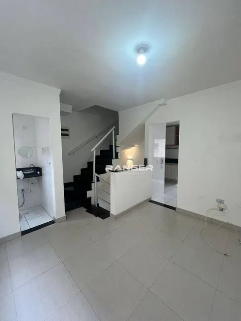 Foto 1 de Casa com 2 quartos à venda, 57m2 em Santos - SP