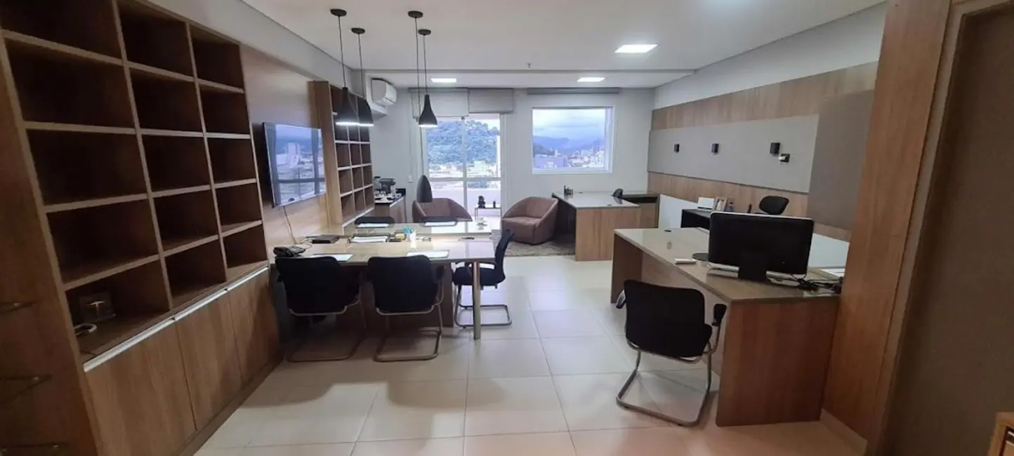 Sala Comercial para alugar, 52m2 em Centro, Santos - SP - imagem 1 Foto 1 de Sala Comercial para alugar, 52m2 em Centro, Santos - SP