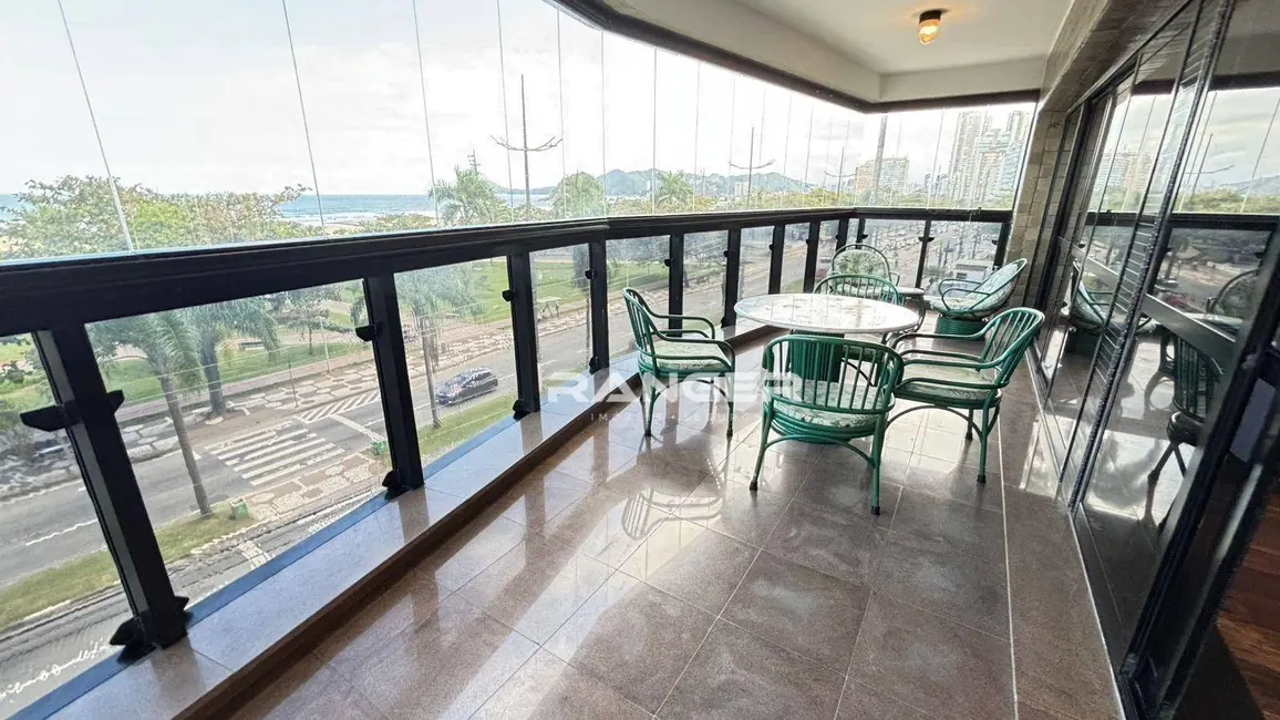 Foto 2 de Apartamento com 3 quartos para alugar, 330m2 em Pompéia, Santos - SP