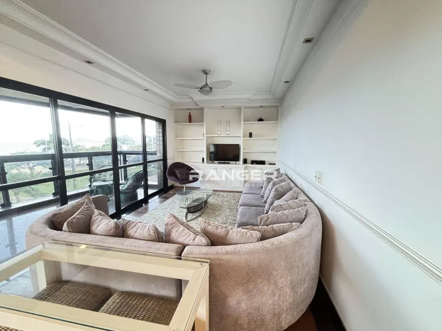 Apartamento com 3 quartos para alugar, 330m2 em Pompéia, Santos - SP - imagem 4 Foto 4 de Apartamento com 3 quartos para alugar, 330m2 em Pompéia, Santos - SP
