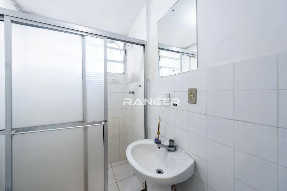 Kitnet com 1 quarto para alugar, 31m2 em Embaré, Santos - SP - imagem 9 Foto 9 de Kitnet com 1 quarto para alugar, 31m2 em Embaré, Santos - SP