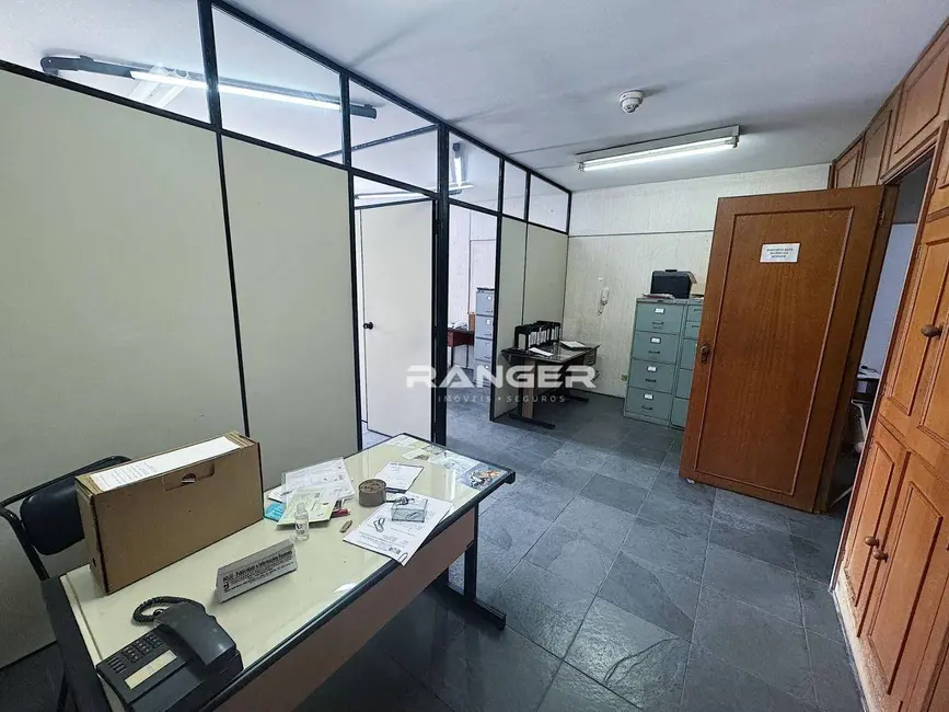 Sala Comercial para alugar, 110m2 em Centro, Santos - SP - imagem 8 Foto 8 de Sala Comercial para alugar, 110m2 em Centro, Santos - SP