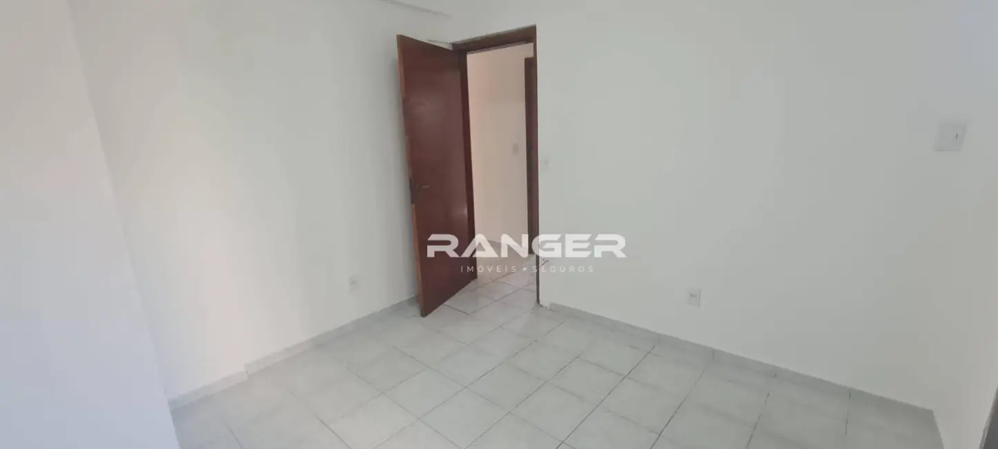 Apartamento com 2 quartos para alugar, 130m2 em Embaré, Santos - SP - imagem 6 Foto 6 de Apartamento com 2 quartos para alugar, 130m2 em Embaré, Santos - SP