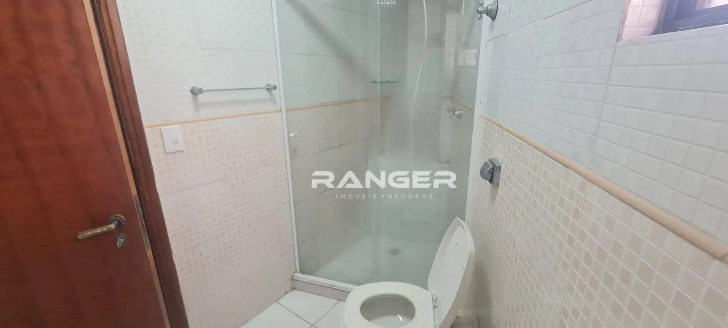 Foto 2 de Apartamento com 2 quartos para alugar, 130m2 em Embaré, Santos - SP