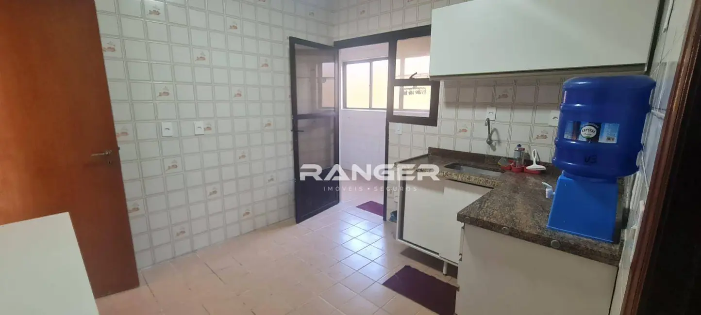 Foto 1 de Apartamento com 2 quartos para alugar, 130m2 em Embaré, Santos - SP