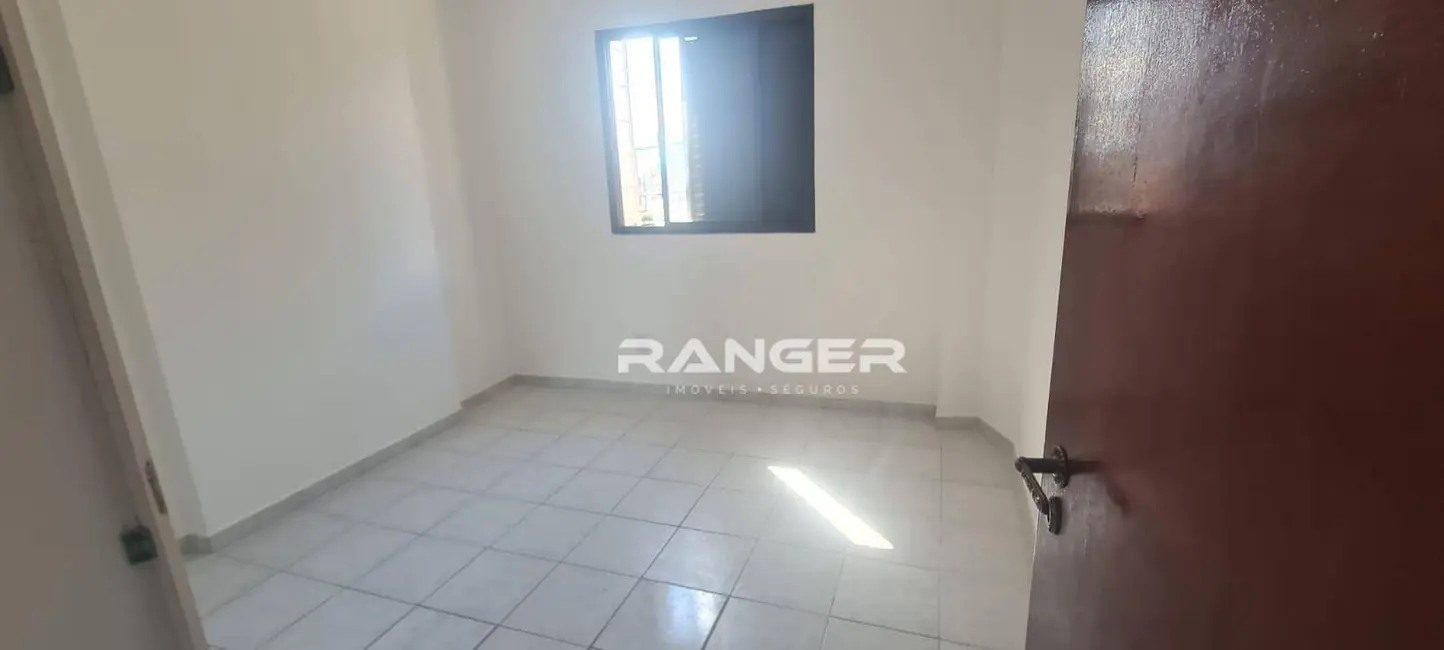 Apartamento com 2 quartos para alugar, 130m2 em Embaré, Santos - SP - imagem 5 Foto 5 de Apartamento com 2 quartos para alugar, 130m2 em Embaré, Santos - SP