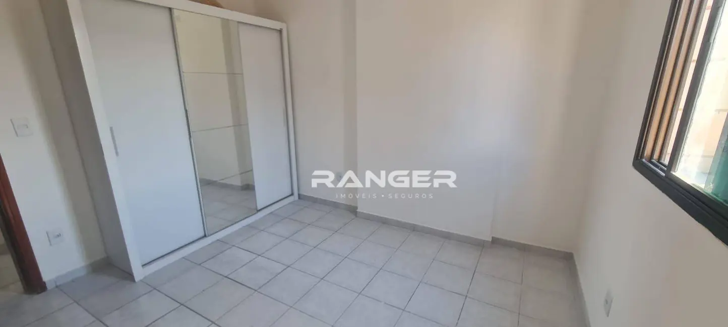 Apartamento com 2 quartos para alugar, 130m2 em Embaré, Santos - SP - imagem 4 Foto 4 de Apartamento com 2 quartos para alugar, 130m2 em Embaré, Santos - SP
