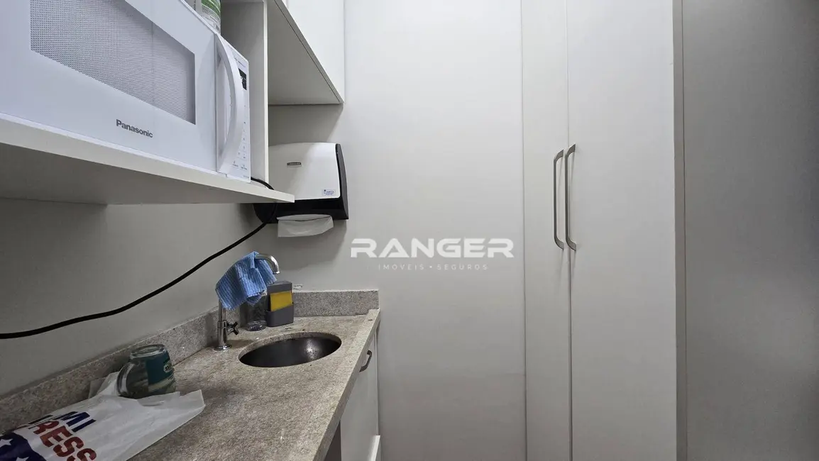 Sala Comercial à venda, 42m2 em Santos - SP - imagem 9 Foto 9 de Sala Comercial à venda, 42m2 em Santos - SP