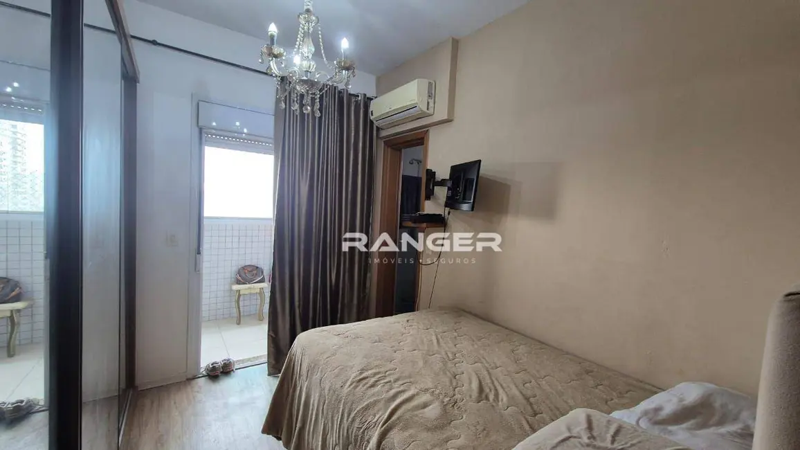 Foto 9 de Apartamento com 2 quartos à venda, 86m2 em Gonzaga, Santos - SP