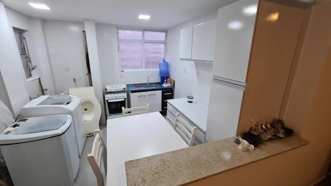 Apartamento com 3 quartos para alugar, 105m2 em Gonzaga, Santos - SP - imagem 3 Foto 3 de Apartamento com 3 quartos para alugar, 105m2 em Gonzaga, Santos - SP