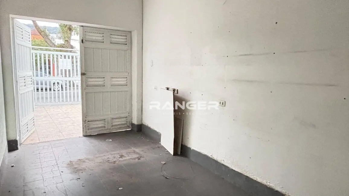 Casa com 3 quartos para alugar, 250m2 em Vila Belmiro, Santos - SP - imagem 7 Foto 7 de Casa com 3 quartos para alugar, 250m2 em Vila Belmiro, Santos - SP