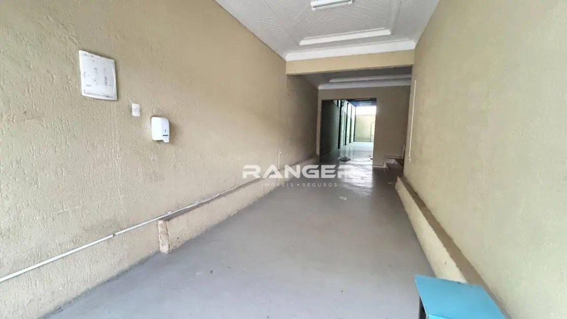 Casa com 3 quartos para alugar, 250m2 em Vila Belmiro, Santos - SP - imagem 6 Foto 6 de Casa com 3 quartos para alugar, 250m2 em Vila Belmiro, Santos - SP