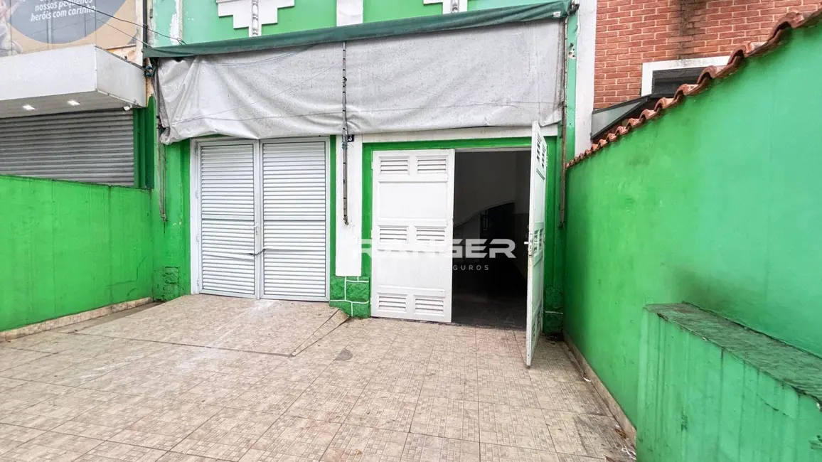 Casa com 3 quartos para alugar, 250m2 em Vila Belmiro, Santos - SP - imagem 2 Foto 2 de Casa com 3 quartos para alugar, 250m2 em Vila Belmiro, Santos - SP