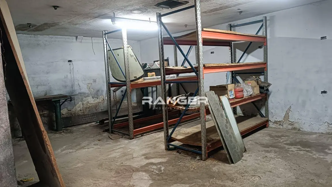 Foto 3 de Armazém / Galpão à venda, 358m2 em Macuco, Santos - SP