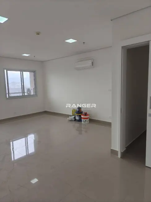 Sala Comercial para alugar, 42m2 em Macuco, Santos - SP - imagem 4 Foto 4 de Sala Comercial para alugar, 42m2 em Macuco, Santos - SP