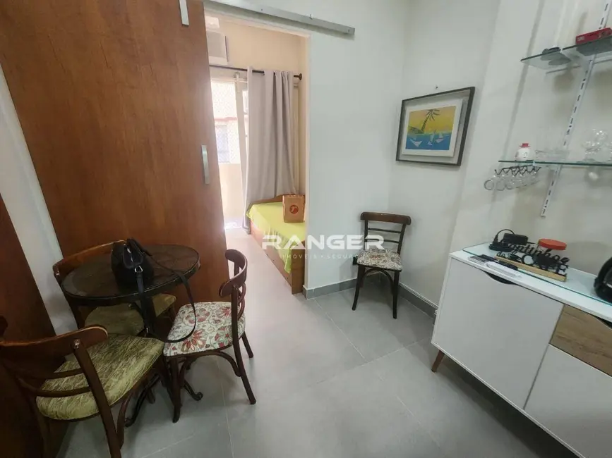 Foto 9 de Apartamento com 1 quarto para alugar, 50m2 em Marapé, Santos - SP