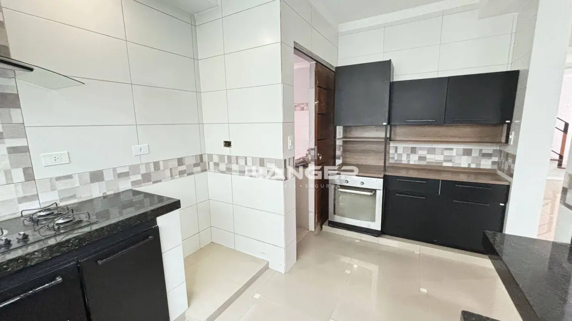 Casa com 3 quartos para alugar, 149m2 em Marapé, Santos - SP - imagem 9 Foto 9 de Casa com 3 quartos para alugar, 149m2 em Marapé, Santos - SP