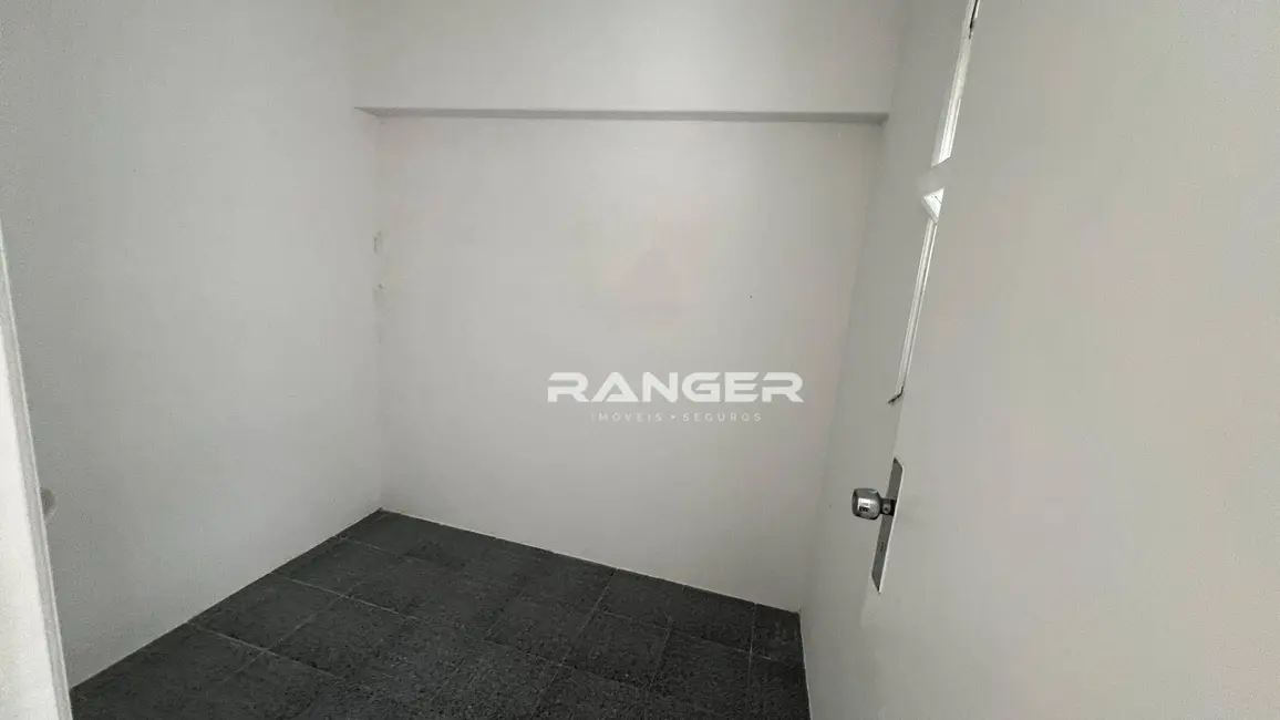 Foto 11 de Casa para alugar, 50m2 em Marapé, Santos - SP