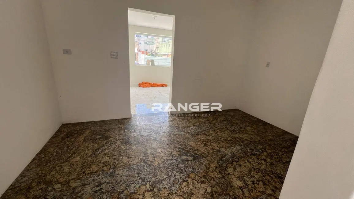 Foto 12 de Casa para alugar, 50m2 em Marapé, Santos - SP