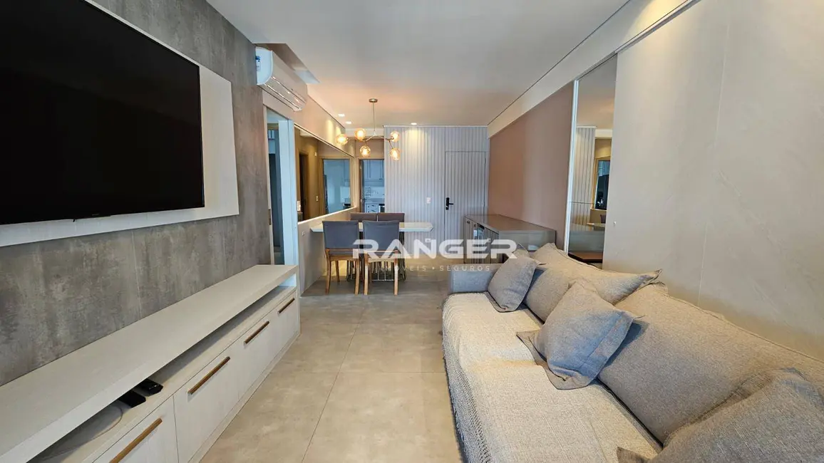 Apartamento com 3 quartos para alugar, 134m2 em Gonzaga, Santos - SP - imagem 3 Foto 3 de Apartamento com 3 quartos para alugar, 134m2 em Gonzaga, Santos - SP