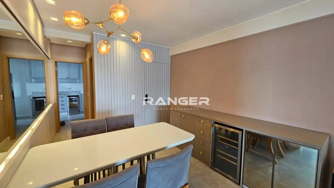 Apartamento com 3 quartos para alugar, 134m2 em Gonzaga, Santos - SP - imagem 9 Foto 9 de Apartamento com 3 quartos para alugar, 134m2 em Gonzaga, Santos - SP
