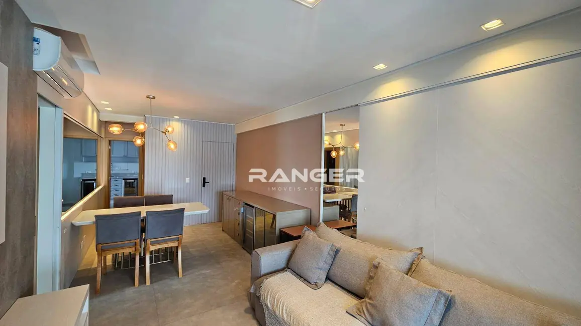 Apartamento com 3 quartos para alugar, 134m2 em Gonzaga, Santos - SP - imagem 4 Foto 4 de Apartamento com 3 quartos para alugar, 134m2 em Gonzaga, Santos - SP