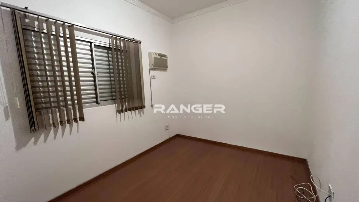 Casa com 2 quartos à venda, 96m2 em Marapé, Santos - SP - imagem 8 Foto 8 de Casa com 2 quartos à venda, 96m2 em Marapé, Santos - SP