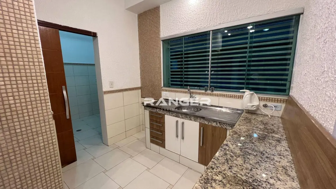 Casa com 2 quartos à venda, 96m2 em Marapé, Santos - SP - imagem 5 Foto 5 de Casa com 2 quartos à venda, 96m2 em Marapé, Santos - SP