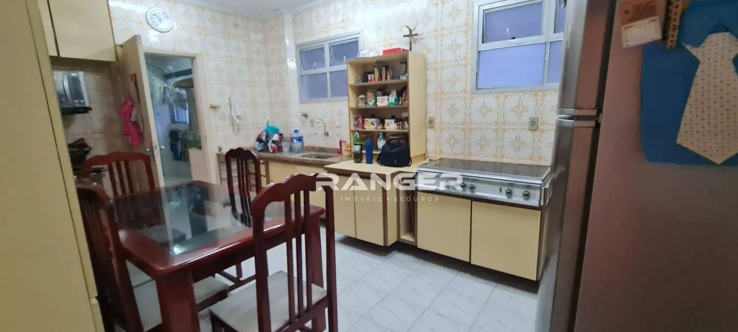 Apartamento com 3 quartos à venda, 180m2 em Ponta da Praia, Santos - SP - imagem 4 Foto 4 de Apartamento com 3 quartos à venda, 180m2 em Ponta da Praia, Santos - SP