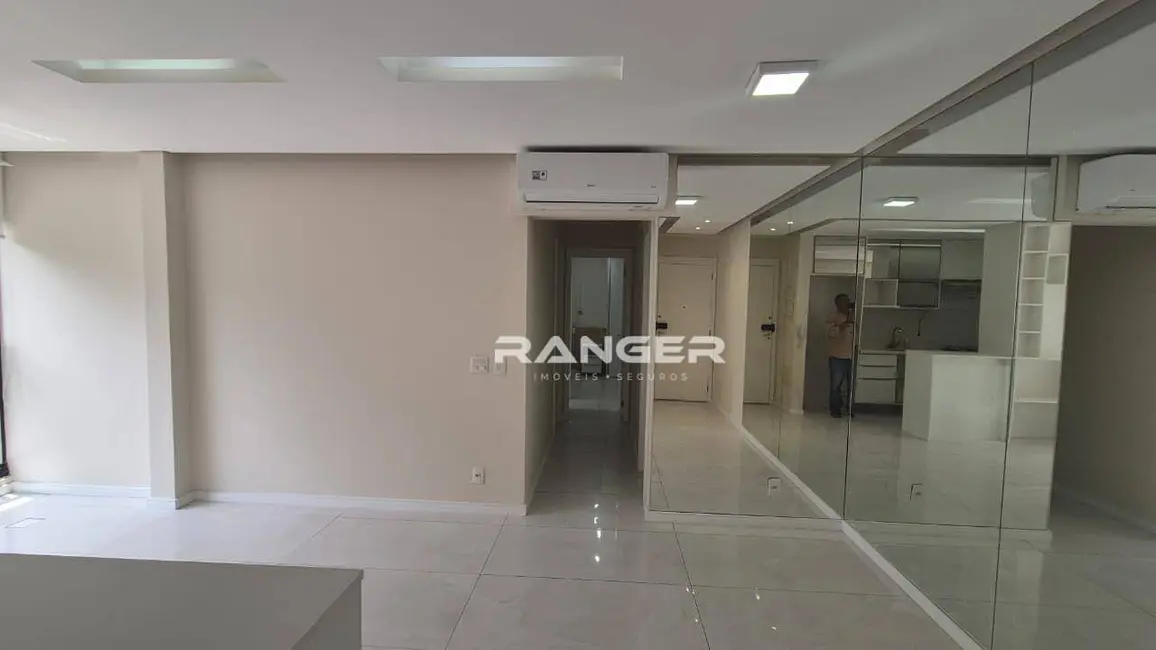 Apartamento com 2 quartos para alugar, 63m2 em Marapé, Santos - SP - imagem 3 Foto 3 de Apartamento com 2 quartos para alugar, 63m2 em Marapé, Santos - SP