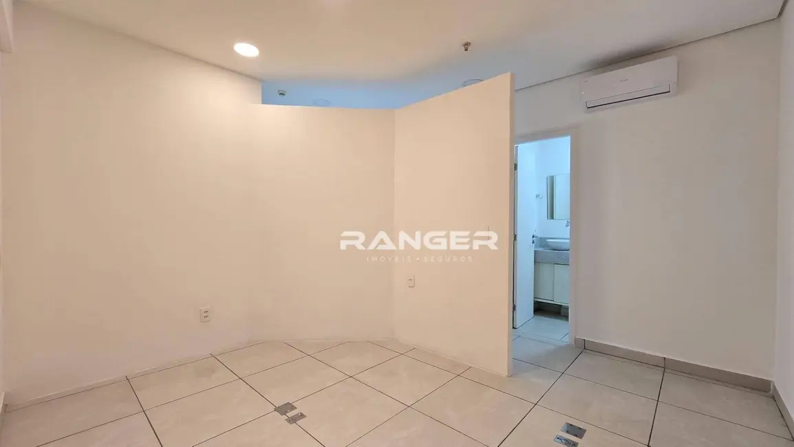 Sala Comercial para alugar, 60m2 em Santos - SP - imagem 2 Foto 2 de Sala Comercial para alugar, 60m2 em Santos - SP