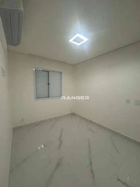 Apartamento com 3 quartos para alugar, 84m2 em Marapé, Santos - SP - imagem 9 Foto 9 de Apartamento com 3 quartos para alugar, 84m2 em Marapé, Santos - SP