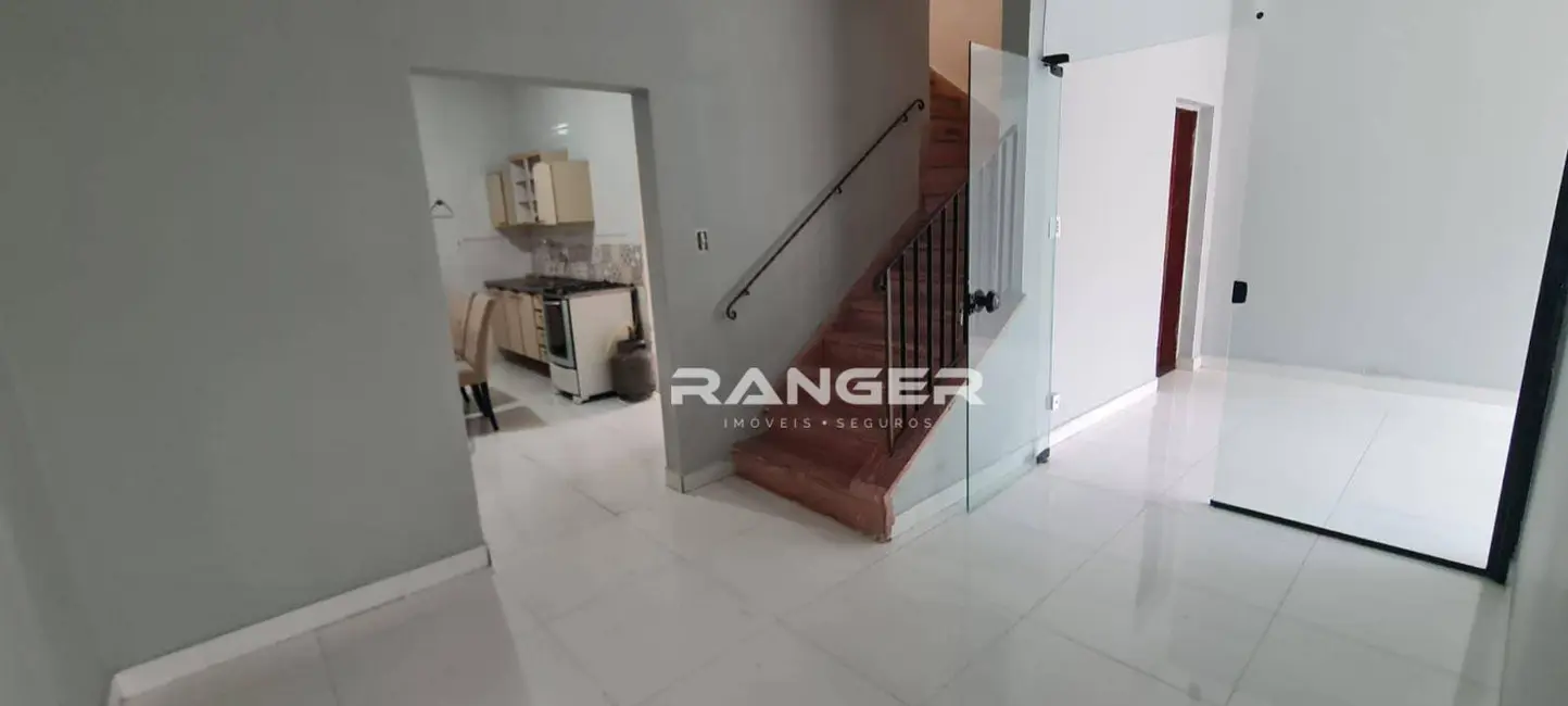 Foto 5 de Casa com 3 quartos à venda, 150m2 em Marapé, Santos - SP