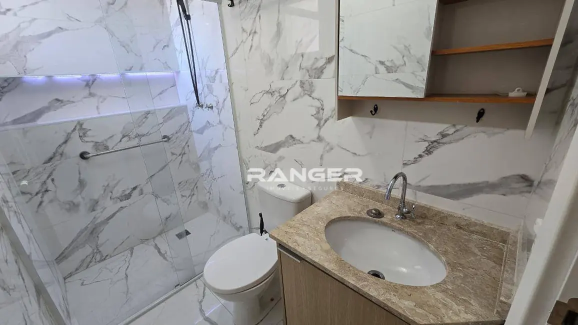 Apartamento com 2 quartos para alugar, 64m2 em Marapé, Santos - SP - imagem 4 Foto 4 de Apartamento com 2 quartos para alugar, 64m2 em Marapé, Santos - SP