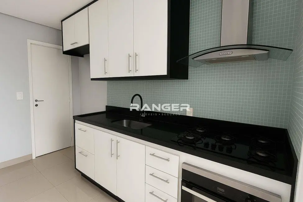 Apartamento com 2 quartos para alugar, 70m2 em Vila Belmiro, Santos - SP - imagem 2 Foto 2 de Apartamento com 2 quartos para alugar, 70m2 em Vila Belmiro, Santos - SP