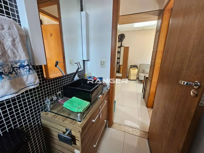 Foto 8 de Apartamento com 2 quartos à venda, 72m2 em Encruzilhada, Santos - SP