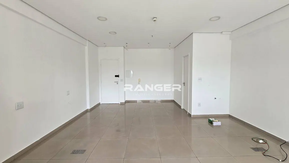 Sala Comercial à venda, 42m2 em Santos - SP - imagem 5 Foto 5 de Sala Comercial à venda, 42m2 em Santos - SP