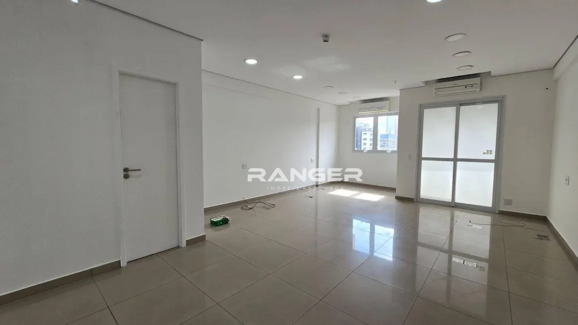 Sala Comercial à venda, 42m2 em Santos - SP - imagem 1 Foto 1 de Sala Comercial à venda, 42m2 em Santos - SP